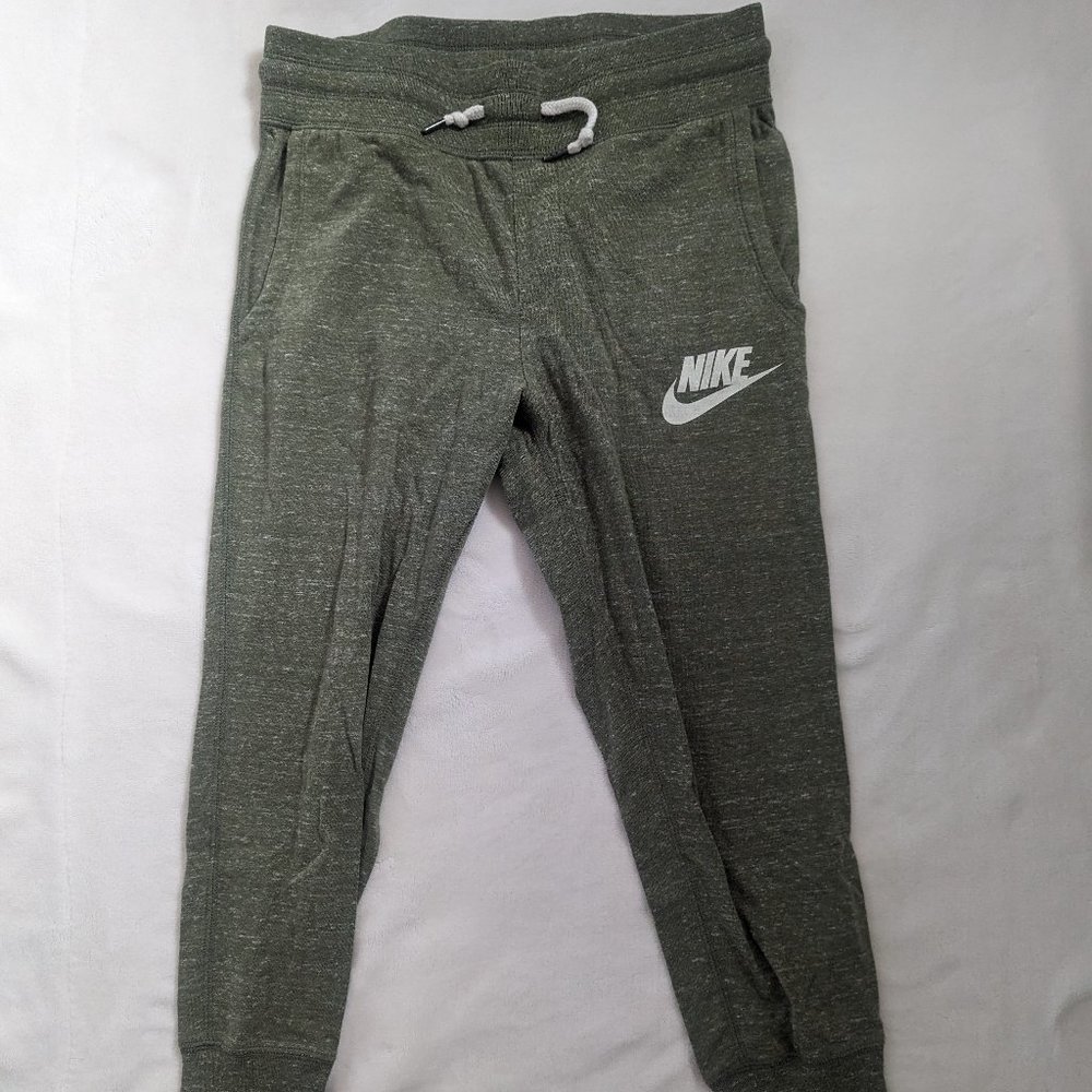 Green Nike Cropped Sweatpants - XSmall